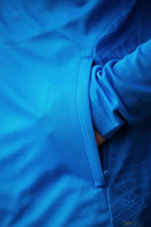 BLUZY_PUMA_2.jpg